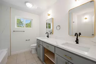 1606 N Woods St, Sherman, TX 75092 - Photo 12