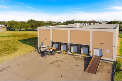 1701 W Walnut Hill Lane #100, Irving, TX 75038 - Photo 18
