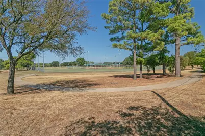 2077 Parkridge Drive, Hurst, TX 76054 - Photo 24