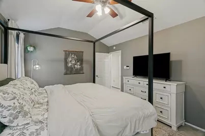 2077 Parkridge Drive, Hurst, TX 76054 - Photo 16