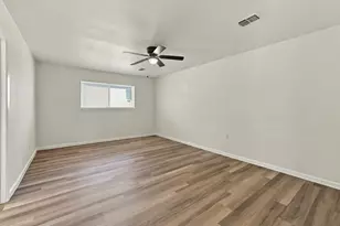 6820 Gary Ln, Fort Worth, TX 76112 - Photo 24