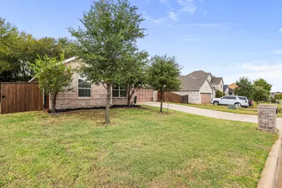 7512 Rose Crest Boulevard, Forest Hill, TX 76140 - Photo 4