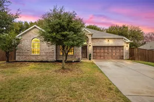 7512 Rose Crest Blvd, Forest Hill, TX 76140 - Photo 2