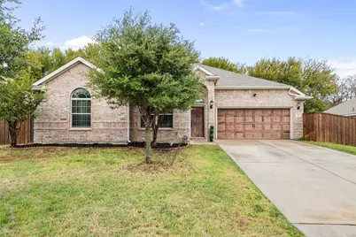 7512 Rose Crest Boulevard, Forest Hill, TX 76140 - Photo 1