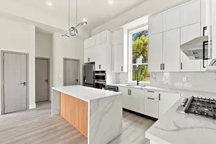 4909 Elysian St, Houston, TX 77009 - Photo 8