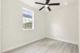 4909 Elysian St, Houston, TX 77009 - Photo 32