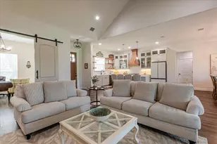 161 Helton Dr, Granbury, TX 76049 - Photo 4