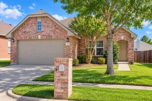 706 Bastrop Dr, Arlington, TX 76002 - Photo 1