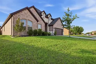 208 Sequoia Dr, Forney, TX 75126 - Photo 2