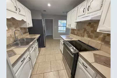8601 Woodside Road, Rowlett, TX 75088 - Photo 6