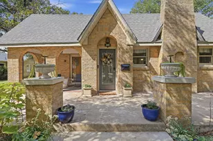 704 Forrest Ave, Cleburne, TX 76033 - Photo 4