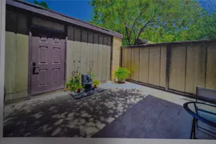 4623 Country Creek Dr, Dallas, TX 75236 - Photo 2