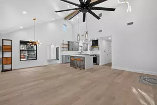 3911 Highgrove Dr, Dallas, TX 75220 - Photo 2