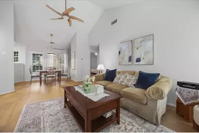 264 Jefferson Parkway, Fort Worth, TX 76107 - Photo 8
