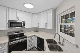 264 Jefferson Pkwy, Fort Worth, TX 76107 - Photo 10