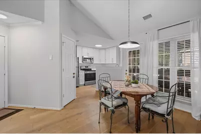 264 Jefferson Parkway, Fort Worth, TX 76107 - Photo 10