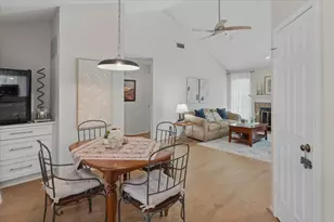 264 Jefferson Pkwy, Fort Worth, TX 76107 - Photo 8