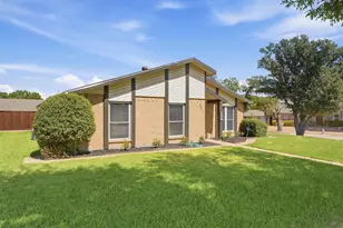 2409 Raintree Dr, Plano, TX 75074 - Photo 2