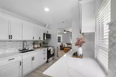 1601 Andrew Avenue, Fort Worth, TX 76105 - Photo 10