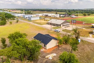 506 F St, Meridian, TX 76665 - Photo 14