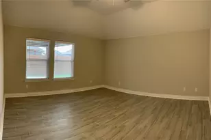 1004 Hardaway Dr, Greenville, TX 75402 - Photo 6