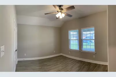 1004 Hardaway Drive, Greenville, TX 75402 - Photo 8