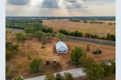 933 Hcr 2224 E, Aquilla, TX 76622 - Photo 2
