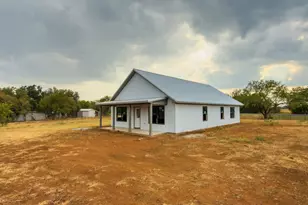 933 Hcr 2224 E, Aquilla, TX 76622 - Photo 1