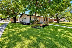 2976 Sundial Dr, Dallas, TX 75229 - Photo 12