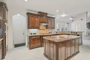 1224 Willowdale Ln, Irving, TX 75063 - Photo 16