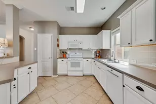 8425 Tyler Dr, Lantana, TX 76226 - Photo 8