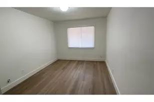 1014 Turner St, Cleburne, TX 76033 - Photo 4