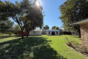 111 E Dawn Dr, Robinson, TX 76706 - Photo 16