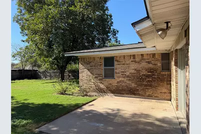 111 E Dawn Drive, Robinson, TX 76706 - Photo 18
