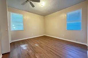 111 E Dawn Dr, Robinson, TX 76706 - Photo 12