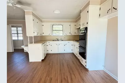 111 E Dawn Drive, Robinson, TX 76706 - Photo 6