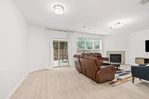 2657 Jacobson Dr, Lewisville, TX 75067 - Photo 6