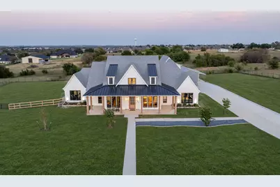 760 Hummingbird Lane, Justin, TX 76247 - Photo 2