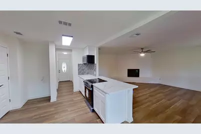 2231 Park Springs Court, Arlington, TX 76013 - Photo 2
