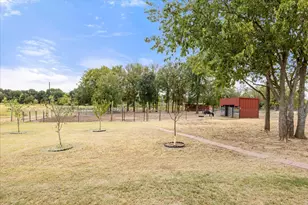 9739 Waldrup Rd, Lipan, TX 76462 - Photo 36