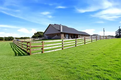 345 County Road 1180, Alvord, TX 76225 - Photo 2
