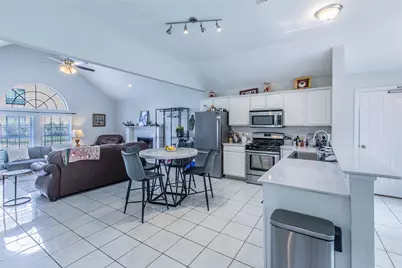 4720 San Jacinto Street, Dallas, TX 75204 - Photo 2
