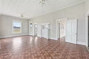 409 NW Main St, Ennis, TX 75119 - Photo 16