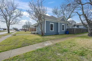 409 NW Main St, Ennis, TX 75119 - Photo 6
