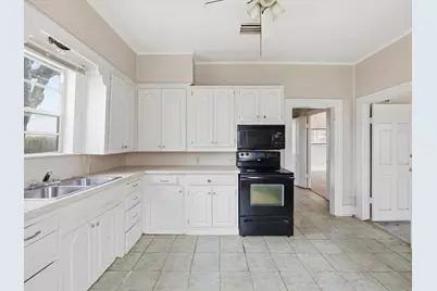 409 NW Main Street, Ennis, TX 75119 - Photo 14