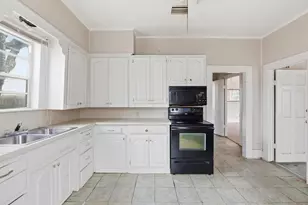 409 NW Main St, Ennis, TX 75119 - Photo 14