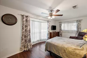1001 Whispering Oak Ct, Arlington, TX 76012 - Photo 24