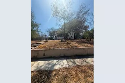1276 E Magnolia Avenue, Fort Worth, TX 76104 - Photo 2