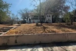 1276 E Magnolia Ave, Fort Worth, TX 76104 - Photo 2
