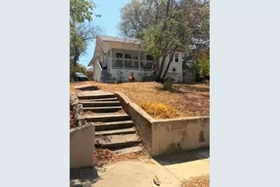 1276 E Magnolia Avenue, Fort Worth, TX 76104 - Photo 1